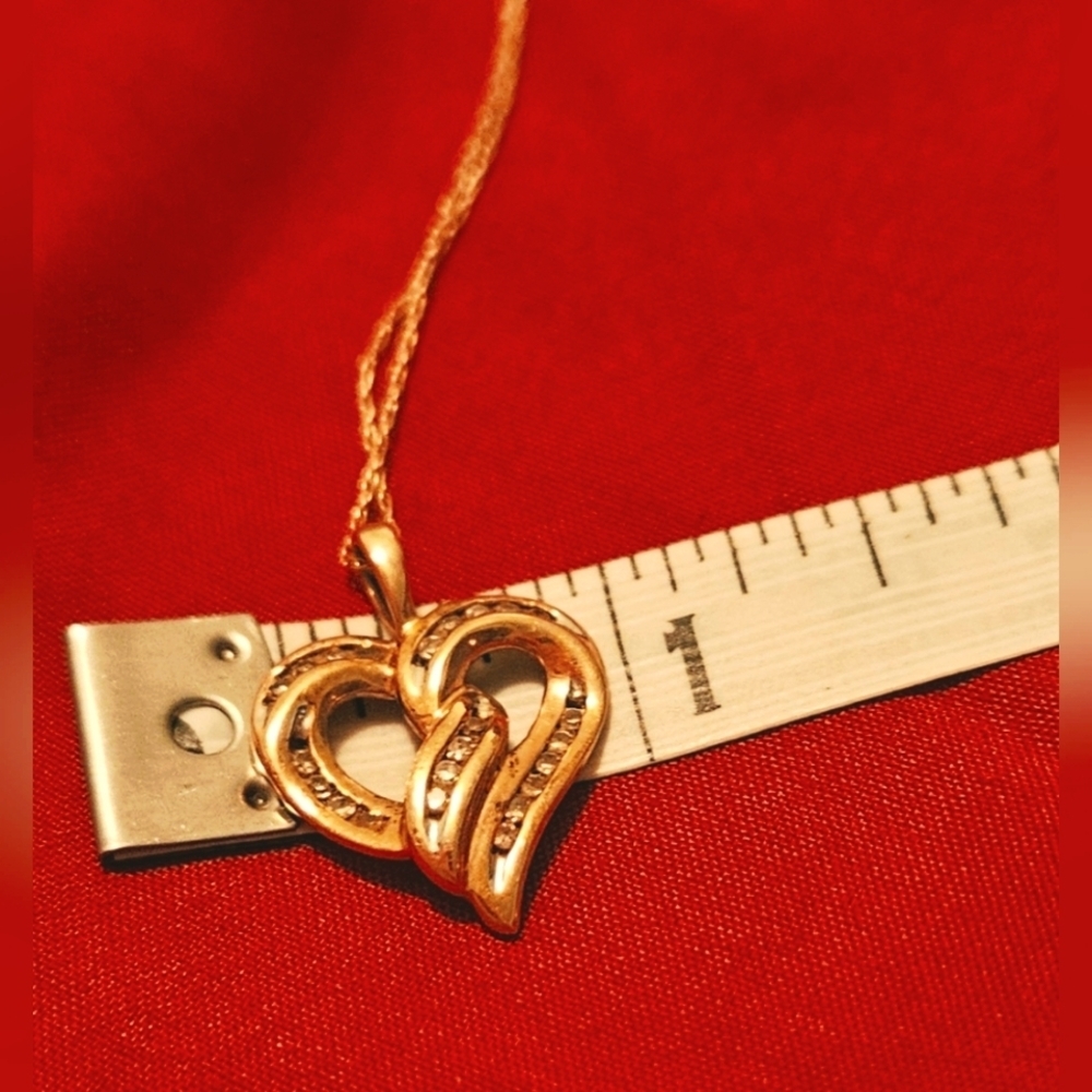 10KT Forever Diamond Yellow Gold Pave Diamond Twisted Heart Pendant Necklace 20" - Picture 15 of 16